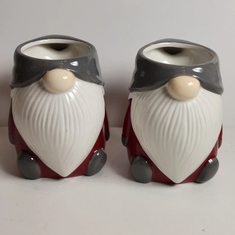 Pottery Barn Gnome Mugs Set of‎ 2 Red Grey Ceramic Holiday Christmas